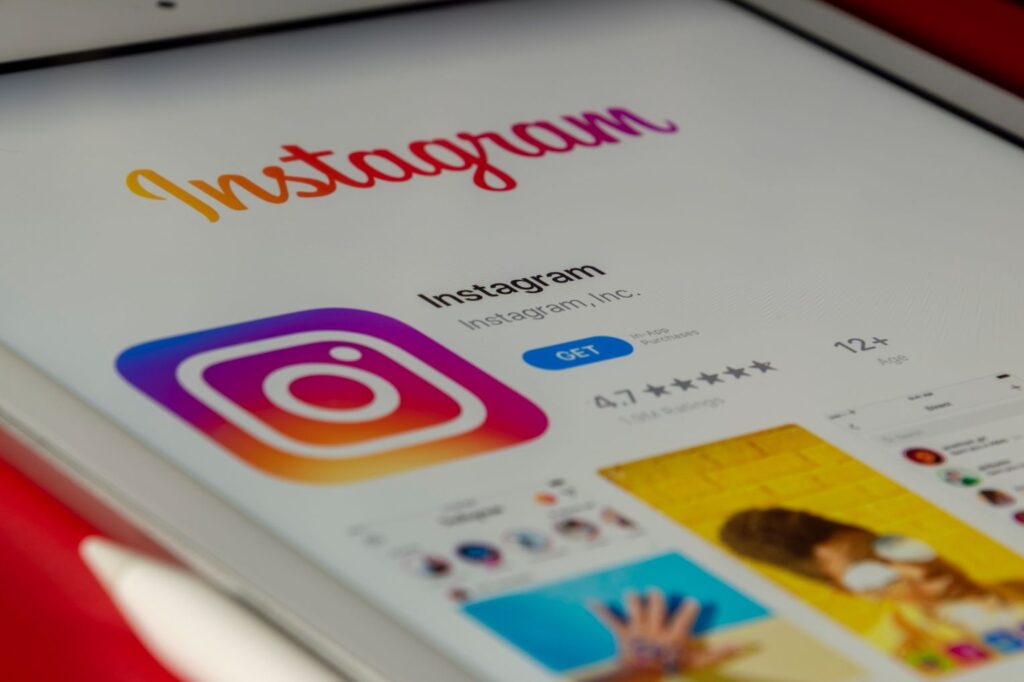 how to figure out an email to instagram